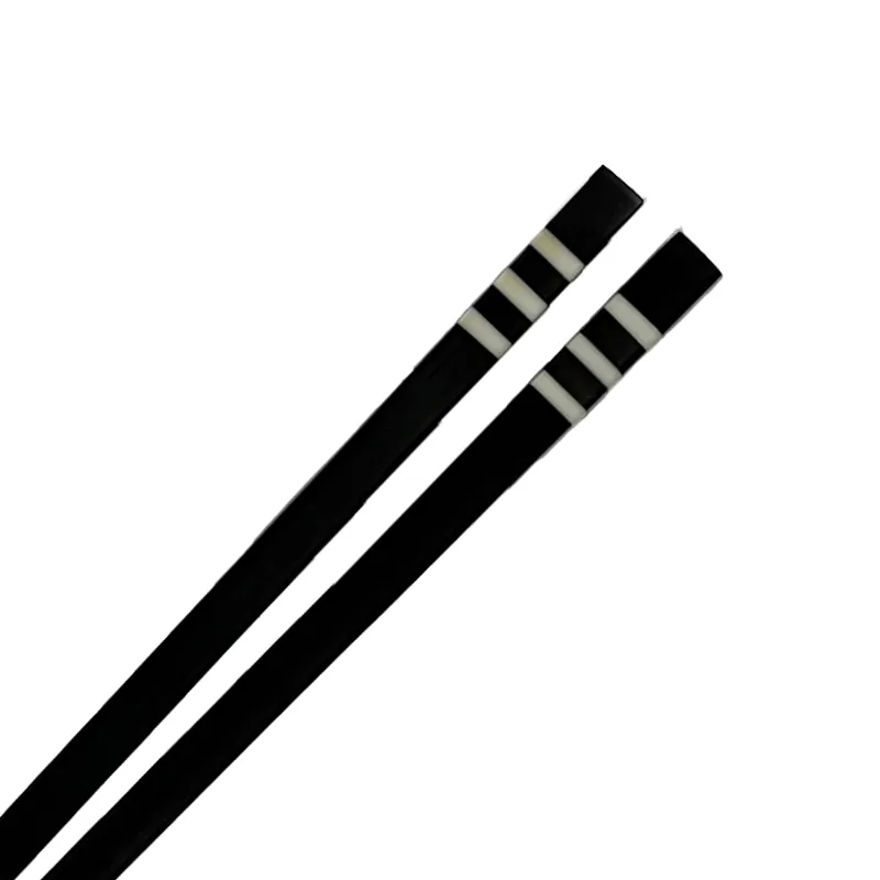 Đũa gỗ đen 3 vòng nhựa trắng