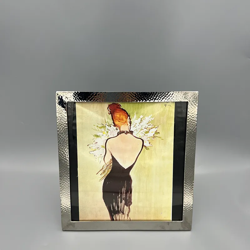 Khung hình 27x27 cm