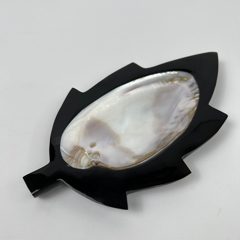 PLATE SOFTWATER BLACK POLY LEAF 24